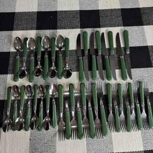 Vintage Set 40 Gibson Christmas 8 Place Flatware Silverware Green Handle